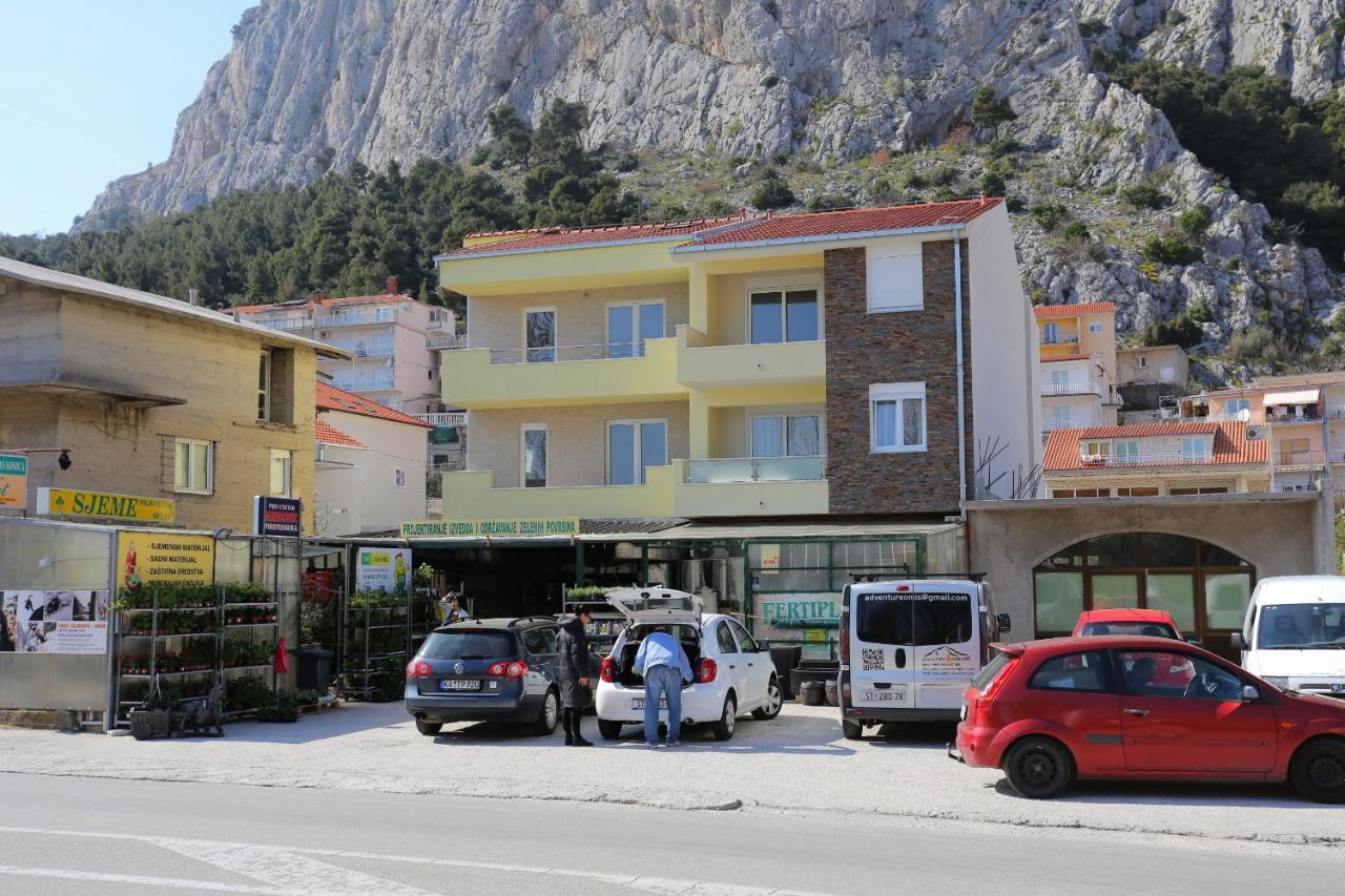 Apartments With A Parking Space Omis - 10362 Екстериор снимка